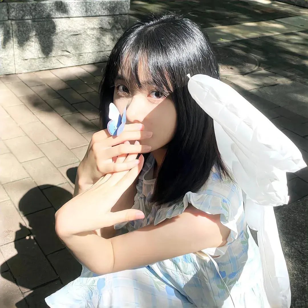 神秘小镇封面